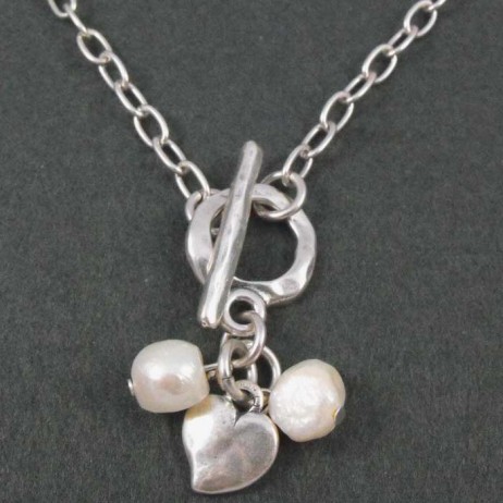 Danon Short Silver Necklace With Pearls And Small Heart