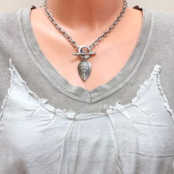 Danon Chunky Short Silver Necklace with Two Silver Angel Wings