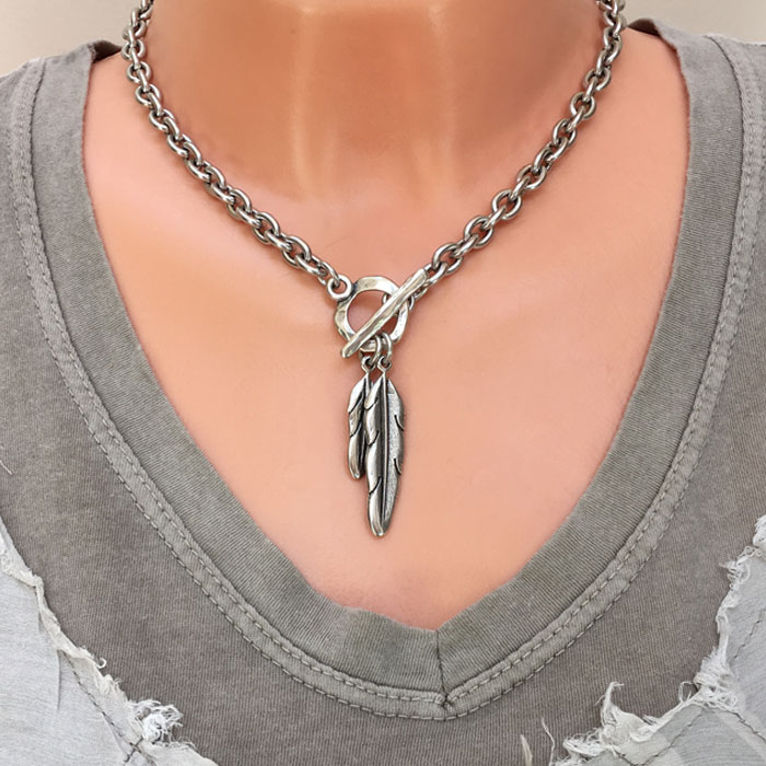 Silver chunky jewellery Chunky silver pendants you can feel. Handmade in the UK. Bold alternative slver pendants, chunky pendants and rings in Sterling silver & gold. Worldwide delivery available.