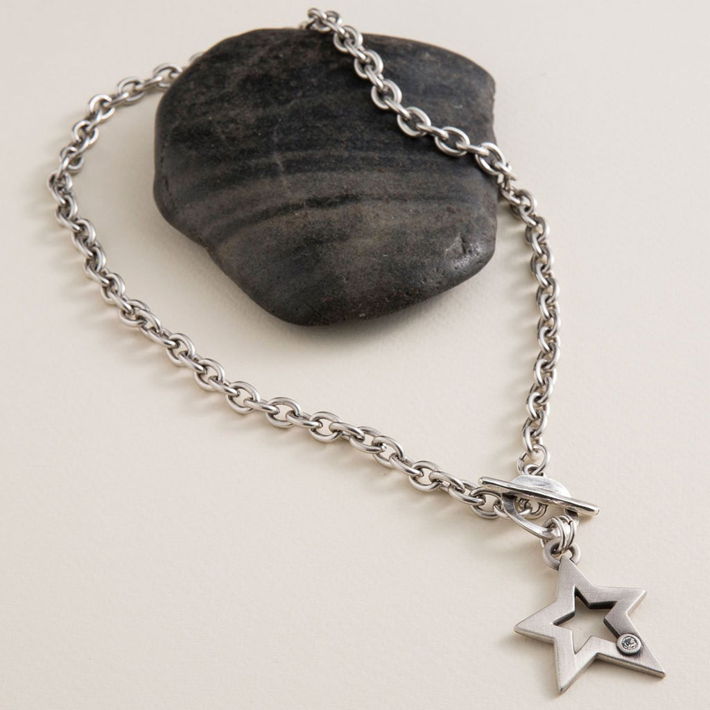 chunky star necklace