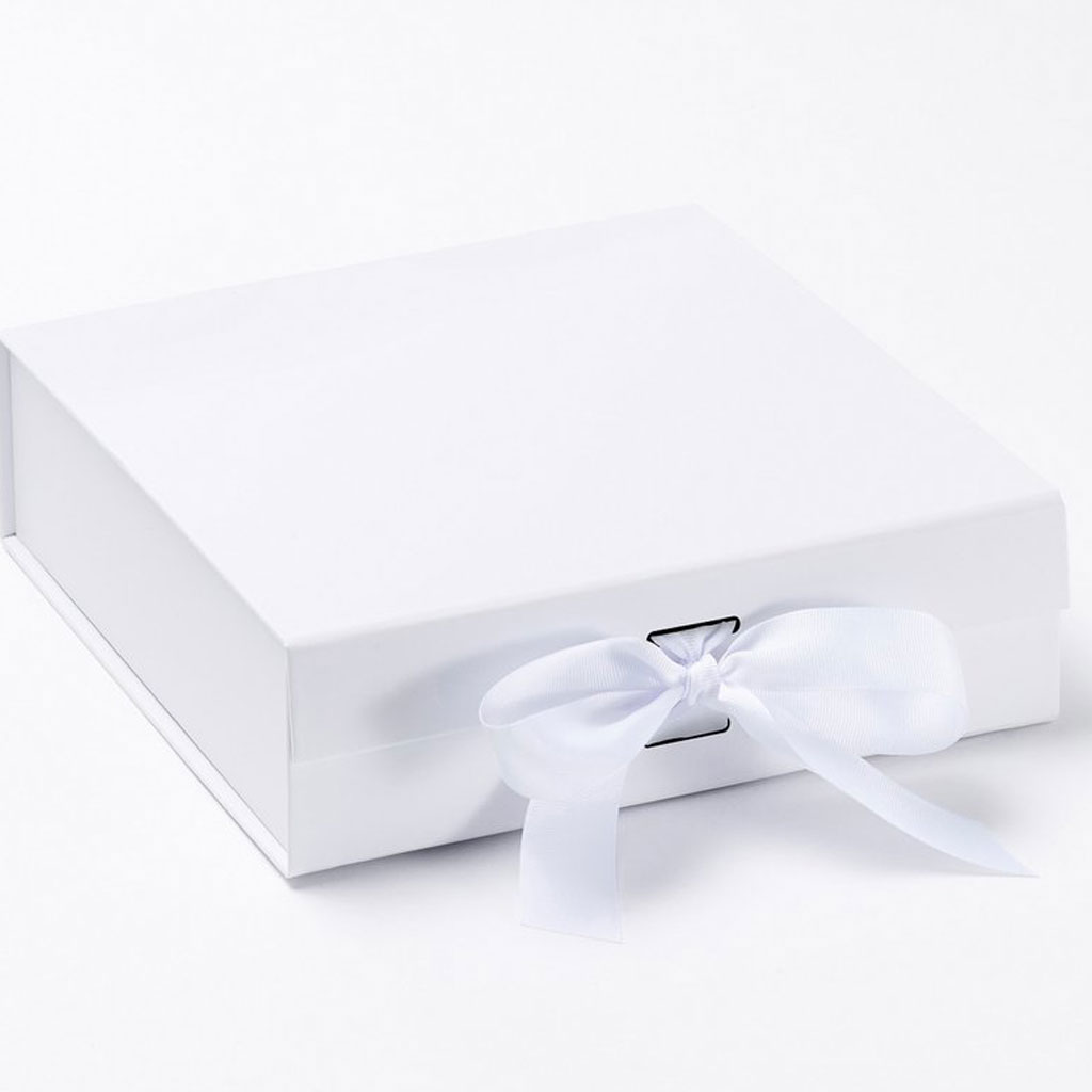 Luxury Gift Box with Ribbon Gift_Box_Med_White