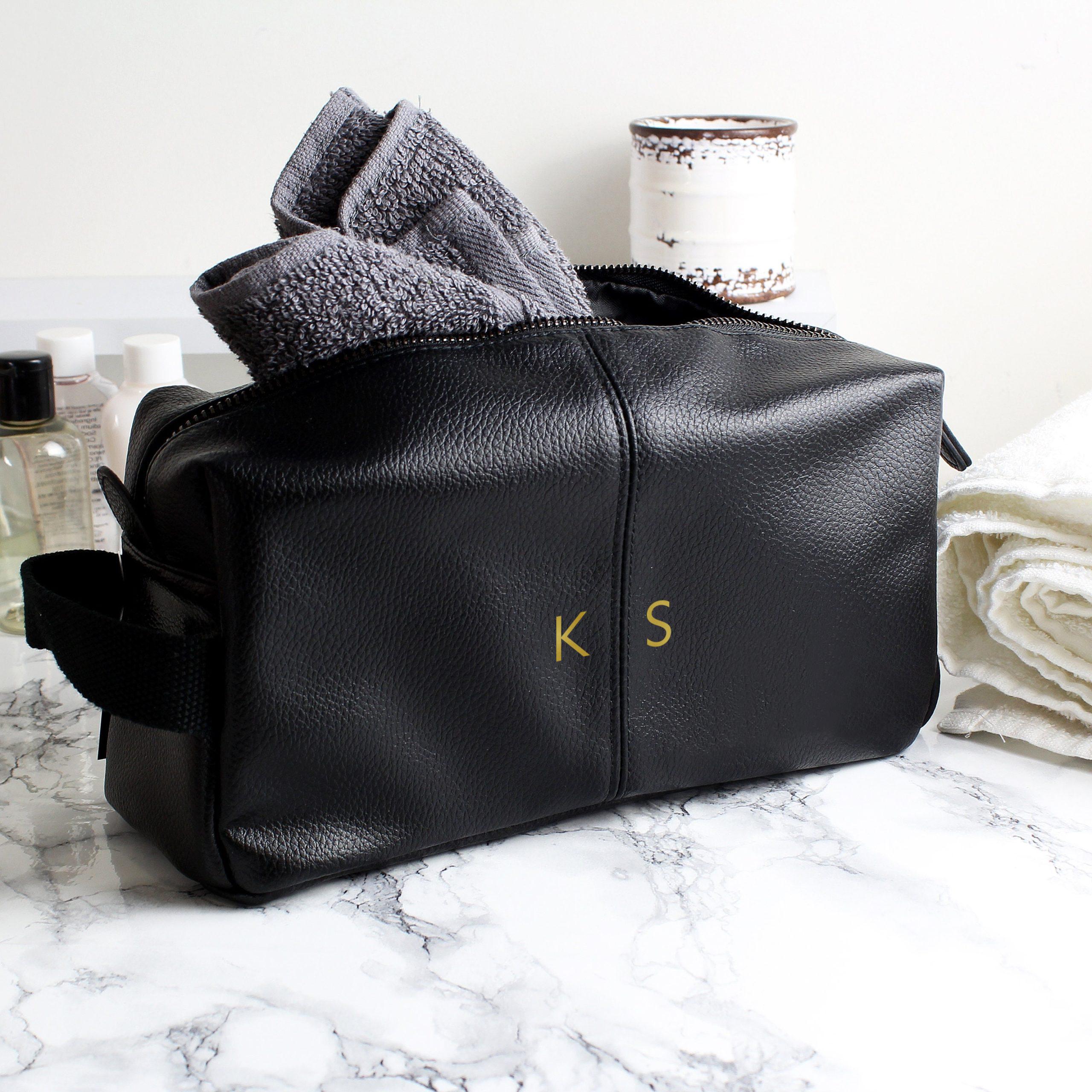 Personalised Vegan Leather Wash Bag, Custom Men’s Toiletry Bag, Groomsman Gift, Travel Dopp Kit, Groom Best Man Gift, Monogram Bag for Him